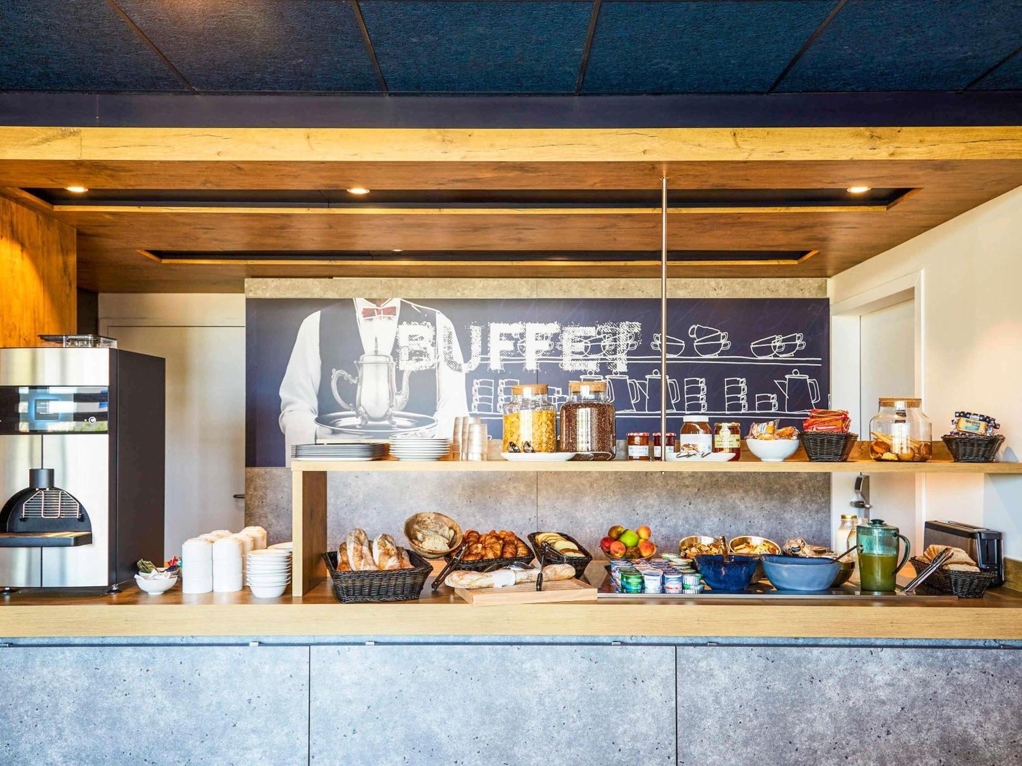 Ibis Budget Montpellier Aeroport Parc Des Expos モーギオ エクステリア 写真